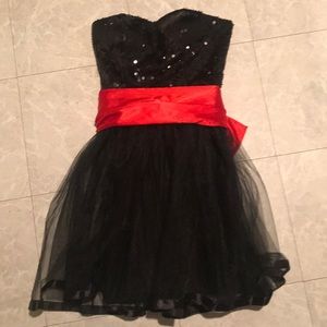 Morgan & Co. formal dress